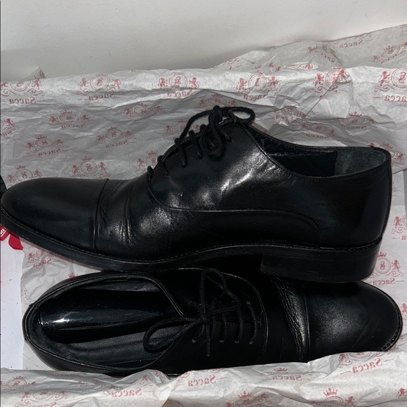 Elegant Black Leather Derby Shoes - Picture 3 of 8